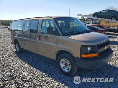 Czwarte zdjęcie samochodu z boku: 2003 CHEVROLET EXPRESS G2500 VIN:1GNGG29U231115703 - miniatura