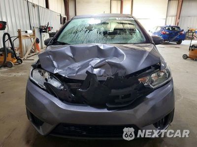 Piąte zdjęcie samochodu w środku: 2017 HONDA FIT LX VIN:3HGGK5H51HM706023 - miniatura