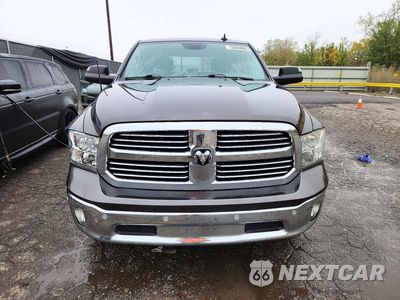 Piąte zdjęcie samochodu w środku: 2017 RAM 1500 SLT VIN:3C6RR7LT9HG607945 - miniatura