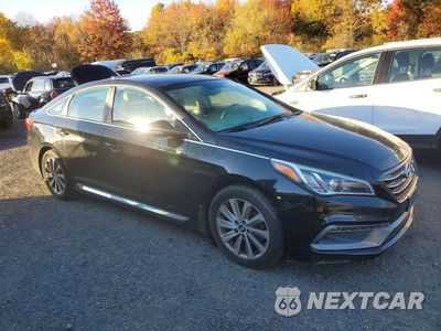 Czwarte zdjęcie samochodu z boku: 2017 HYUNDAI SONATA SPORT VIN:5NPE34AF4HH555345 - miniatura