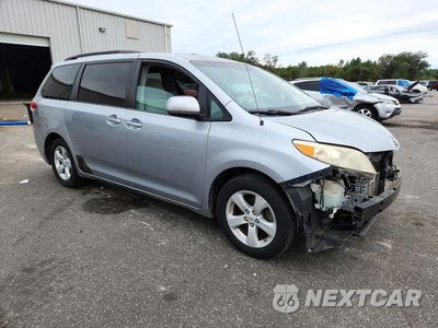 Czwarte zdjęcie samochodu z boku: 2011 TOYOTA SIENNA LE VIN:5TDKK3DC4BS111899 - miniatura