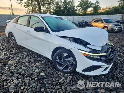 Czwarte zdjęcie samochodu z boku: 2025 HYUNDAI ELANTRA SEL SPORT VIN:KMHLM4DGXSU998679 - miniatura