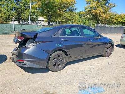 Trzecie zdjęcie samochodu z tyłu: 2021 HYUNDAI ELANTRA SEL VIN:5NPLM4AG7MH046048 - miniatura