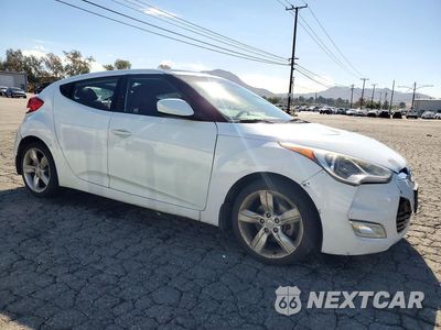 Czwarte zdjęcie samochodu z boku: 2014 HYUNDAI VELOSTER BASE VIN:KMHTC6AD3EU194639 - miniatura