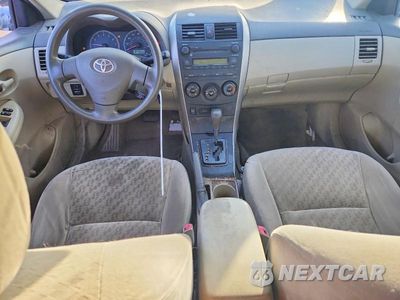 Zdjęcie 8 z 12 samochodu: 2009 TOYOTA COROLLA LE VIN:JTDBL40E099082310 - miniatura