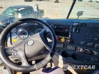 Zdjęcie 8 z 14 samochodu: 2015 FREIGHTLINER CASCADIA 125 VIN:3AKJGLD53FSGD8463 - miniatura