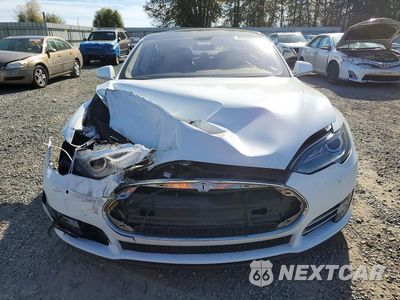 Piąte zdjęcie samochodu w środku: 2014 TESLA MODEL S VIN:5YJSA1H12EFP47522 - miniatura