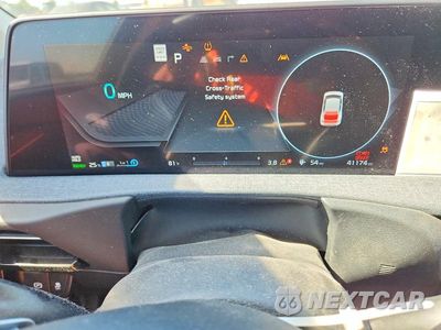 Zdjęcie 9 z 12 samochodu: 2024 KIA EV6 LIGHT LONG RANGE VIN:KNDC34LA9R5620135 - miniatura