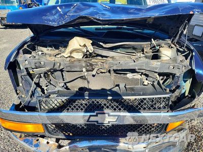 Zdjęcie 12 z 13 samochodu: 2005 CHEVROLET EXP G3500 VIN:1GAHG39U451145946 - miniatura