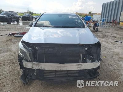 Piąte zdjęcie samochodu w środku: 2015 MERCEDES-BENZ CLA 250 VIN:WDDSJ4EBXFN170326 - miniatura