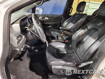 Zdjęcie 7 z 13 samochodu: 2018 CHRYSLER PACIFICA TOURING L VIN:2C4RC1BG7JR174878 - miniatura