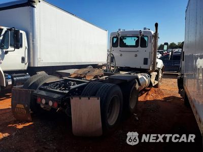 Trzecie zdjęcie samochodu z tyłu: 2023 KENWORTH T880 SEMI TRUCK VIN:1XKZD40XXPJ261421 - miniatura