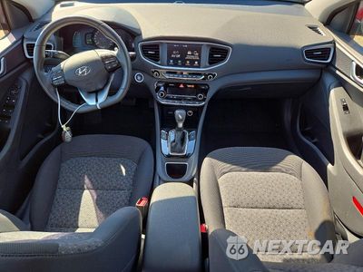 Zdjęcie 8 z 12 samochodu: 2019 HYUNDAI IONIQ SEL VIN:KMHC75LCXKU117653 - miniatura