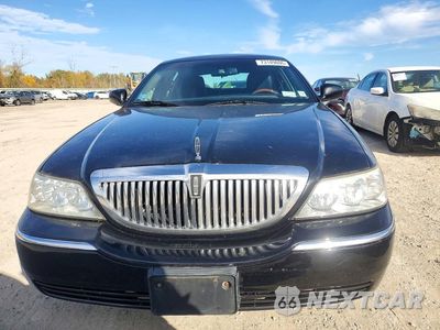 Piąte zdjęcie samochodu w środku: 2011 LINCOLN TOWN CAR SIGNATURE LIMITED VIN:2LNBL8CV1BX764624 - miniatura
