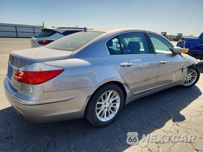 Trzecie zdjęcie samochodu z tyłu: 2010 HYUNDAI GENESIS 3.8L VIN:KMHGC4DE7AU081457 - miniatura