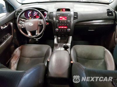 Zdjęcie 8 z 13 samochodu: 2011 KIA SORENTO EX VIN:5XYKU4A21BG040587 - miniatura