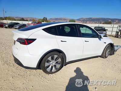 Trzecie zdjęcie samochodu z tyłu: 2021 TESLA MODEL Y VIN:5YJYGAEE6MF215480 - miniatura