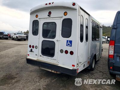 Trzecie zdjęcie samochodu z tyłu: 2017 FORD E350 SHUTTLE BUS VIN:1FDEE3FS3HDC22114 - miniatura