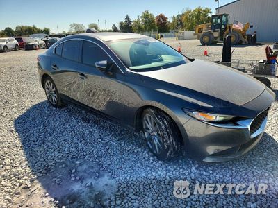 Czwarte zdjęcie samochodu z boku: 2023 MAZDA 3 PREFERRED VIN:3MZBPACM0PM363685 - miniatura