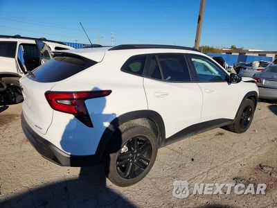 Trzecie zdjęcie samochodu z tyłu: 2025 CHEVROLET TRAX ACTIV VIN:KL77LKEP1SC107919 - miniatura