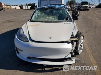 Piąte zdjęcie samochodu w środku: 2020 TESLA MODEL 3 VIN:5YJ3E1EC6LF627637 - miniatura