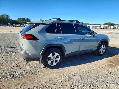 Trzecie zdjęcie samochodu z tyłu: 2019 TOYOTA RAV4 XLE VIN:JTMP1RFV2KD018532 - miniatura