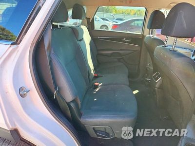 Zdjęcie 11 z 13 samochodu: 2019 KIA SORENTO LX V6 VIN:5XYPGDA50KG510468 - miniatura