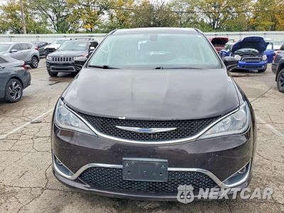 Piąte zdjęcie samochodu w środku: 2018 CHRYSLER PACIFICA TOURING PLUS VIN:2C4RC1FG2JR294064 - miniatura