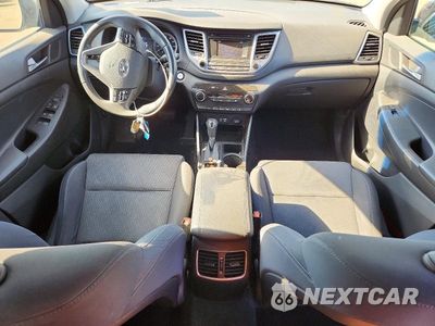 Zdjęcie 8 z 12 samochodu: 2017 HYUNDAI TUCSON SPORT VIN:KM8J3CA25HU384483 - miniatura