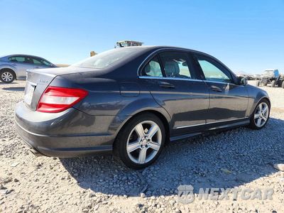 Trzecie zdjęcie samochodu z tyłu: 2011 MERCEDES-BENZ C 300 4MATIC VIN:WDDGF8BB4BR146951 - miniatura