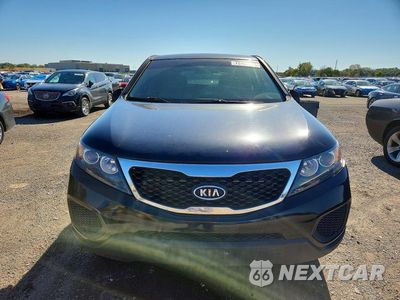 Piąte zdjęcie samochodu w środku: 2013 KIA SORENTO VIN:5XYKT3A15DG372474 - miniatura