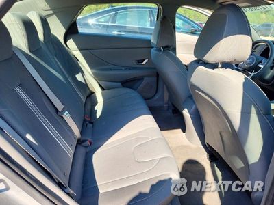 Zdjęcie 10 z 12 samochodu: 2021 HYUNDAI ELANTRA SEL VIN:5NPLM4AG2MH045583 - miniatura