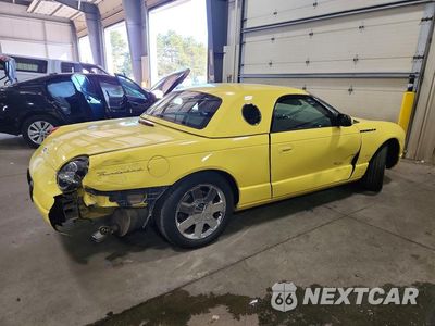Trzecie zdjęcie samochodu z tyłu: 2002 FORD THUNDERBIRD VIN:1FAHP60A32Y102526 - miniatura