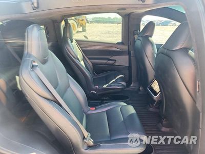 Zdjęcie 11 z 13 samochodu: 2022 TESLA MODEL X VIN:7SAXCBE69NF355985 - miniatura