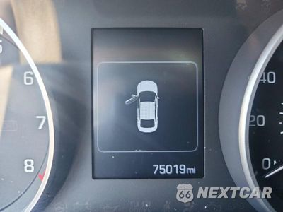 Zdjęcie 9 z 12 samochodu: 2018 HYUNDAI ELANTRA SEL VIN:5NPD84LF4JH289938 - miniatura