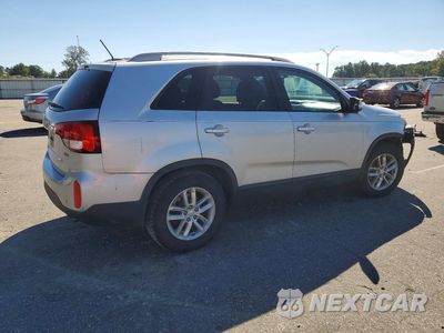 Trzecie zdjęcie samochodu z tyłu: 2015 KIA SORENTO LX VIN:5XYKT3A67FG638799 - miniatura
