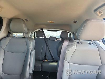 Zdjęcie 10 z 13 samochodu: 2021 TOYOTA SIENNA XLE VIN:5TDJRKECXMS048925 - miniatura