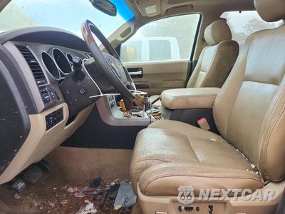 Zdjęcie 7 z 13 samochodu: 2010 TOYOTA SEQUOIA PLATINUM VIN:5TDDW5G11AS026357 - miniatura