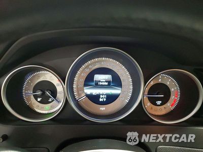 Zdjęcie 9 z 12 samochodu: 2013 MERCEDES-BENZ C 250 VIN:WDDGF4HB9DR294709 - miniatura
