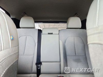Zdjęcie 10 z 13 samochodu: 2020 VOLVO XC40 T4 MOMENTUM VIN:YV4AC2HKXL2210138 - miniatura