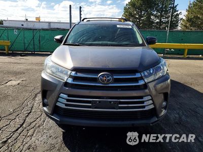 Piąte zdjęcie samochodu w środku: 2018 TOYOTA HIGHLANDER LIMITED PLATINUM VIN:5TDYZRFH3JS280697 - miniatura