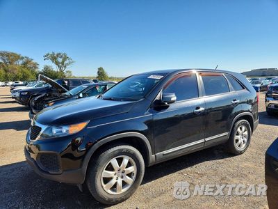 2013 KIA SORENTO 5XYKT3A15DG372474 - główne zdjęcie licytacji z USA - miniatura