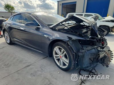 Czwarte zdjęcie samochodu z boku: 2015 TESLA MODEL S 70D VIN:5YJSA1S21FF100936 - miniatura