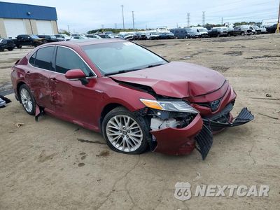 Czwarte zdjęcie samochodu z boku: 2020 TOYOTA CAMRY XLE VIN:4T1F31AK8LU528966 - miniatura