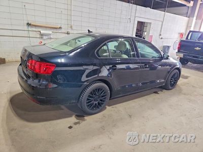 Trzecie zdjęcie samochodu z tyłu: 2012 VOLKSWAGEN JETTA SE VIN:3VWDX7AJ9CM113473 - miniatura