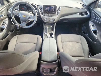 Zdjęcie 8 z 12 samochodu: 2019 CHEVROLET MALIBU LT VIN:1G1ZD5ST2KF104174 - miniatura