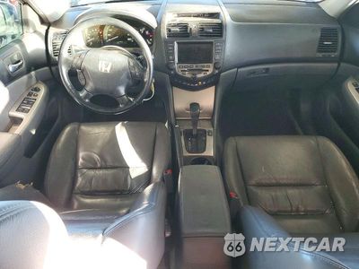 Zdjęcie 8 z 13 samochodu: 2006 HONDA ACCORD EX VIN:1HGCM56766A064387 - miniatura