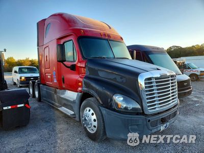 Czwarte zdjęcie samochodu z boku: 2015 FREIGHTLINER CASCADIA 125 VIN:3AKJGLD51FSFP6758 - miniatura