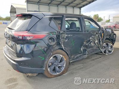 Trzecie zdjęcie samochodu z tyłu: 2025 NISSAN ROGUE SV VIN:5N1BT3BA2SC805101 - miniatura