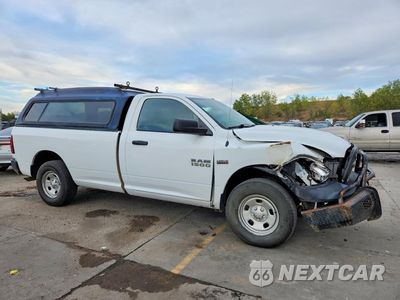 Czwarte zdjęcie samochodu z boku: 2018 RAM 1500 ST VIN:3C6JR7DTXJG219785 - miniatura